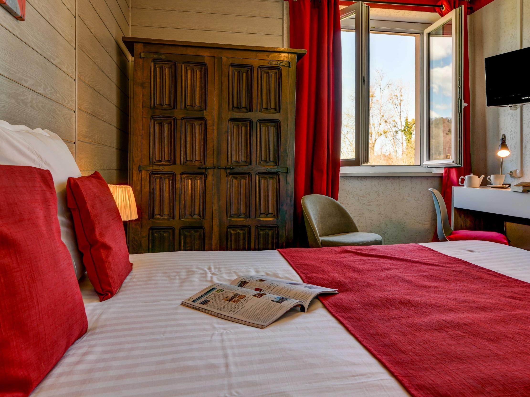 Logis Hostellerie Du Neez Gan Bagian luar foto