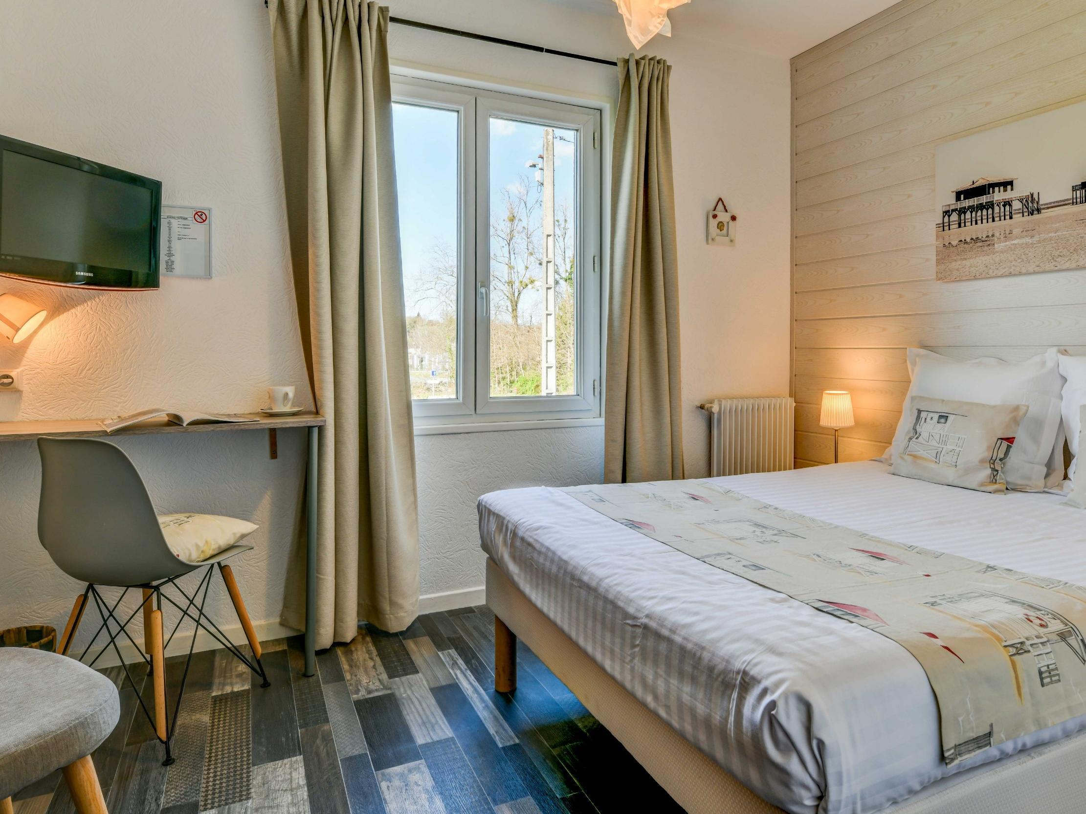 Logis Hostellerie Du Neez Gan Bagian luar foto