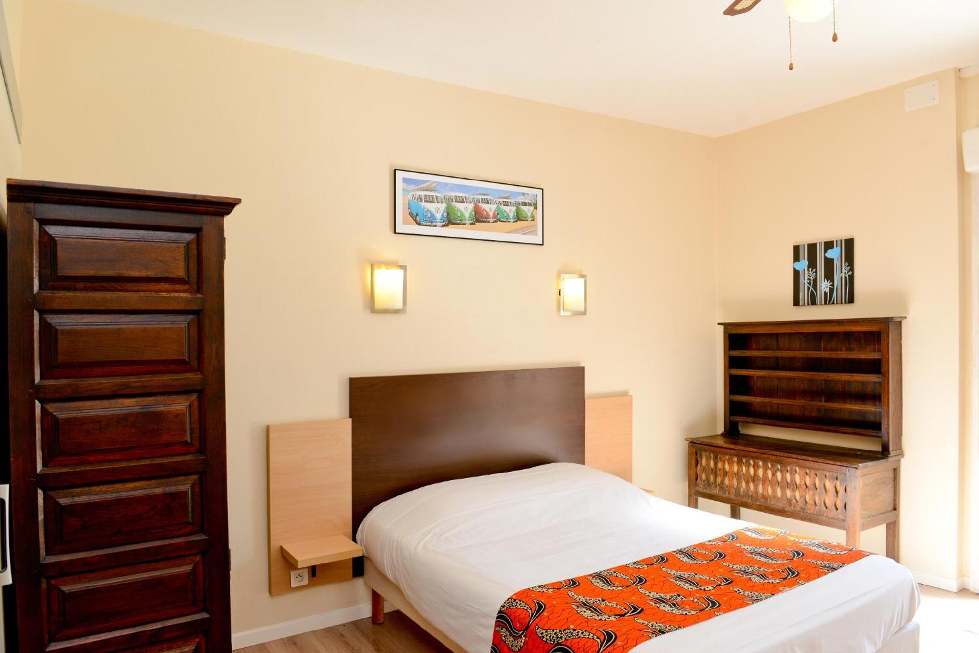 Logis Hostellerie Du Neez Gan Bagian luar foto