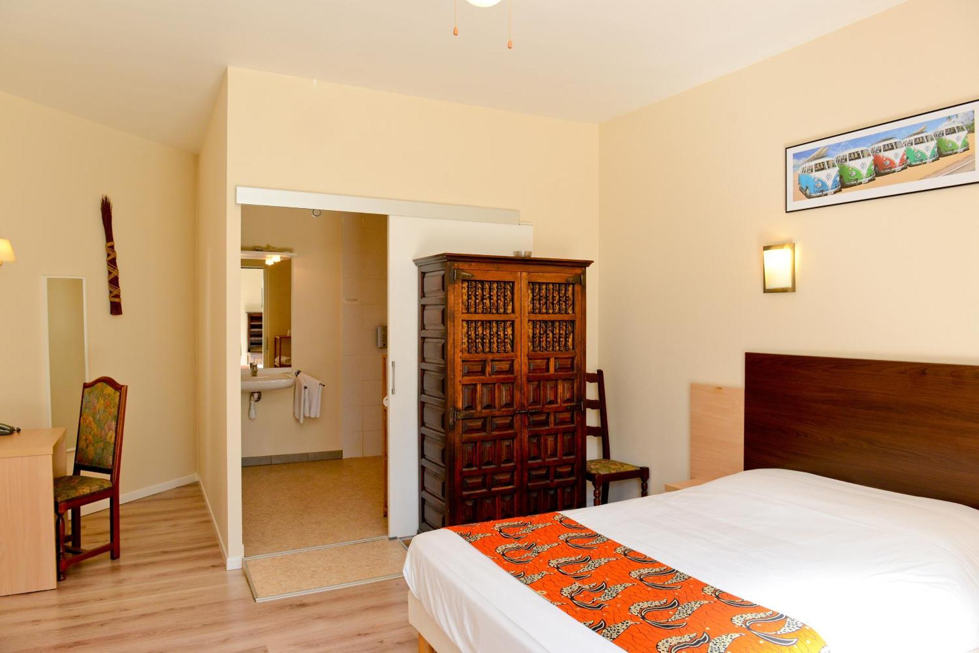 Logis Hostellerie Du Neez Gan Bagian luar foto