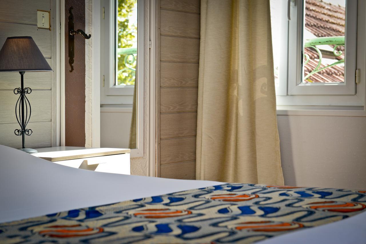 Logis Hostellerie Du Neez Gan Bagian luar foto