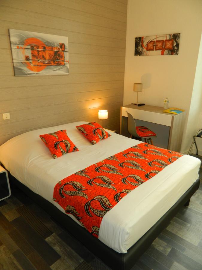 Logis Hostellerie Du Neez Gan Bagian luar foto