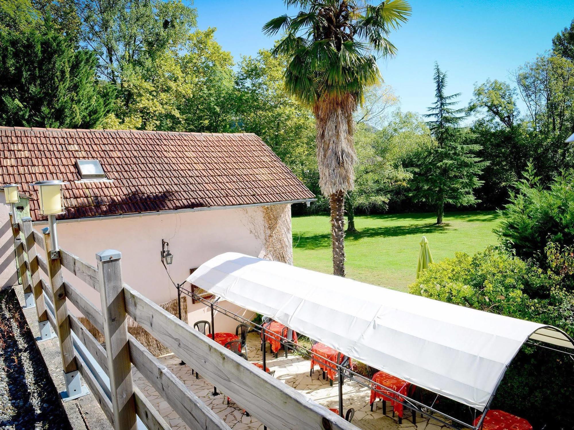 Logis Hostellerie Du Neez Gan Bagian luar foto