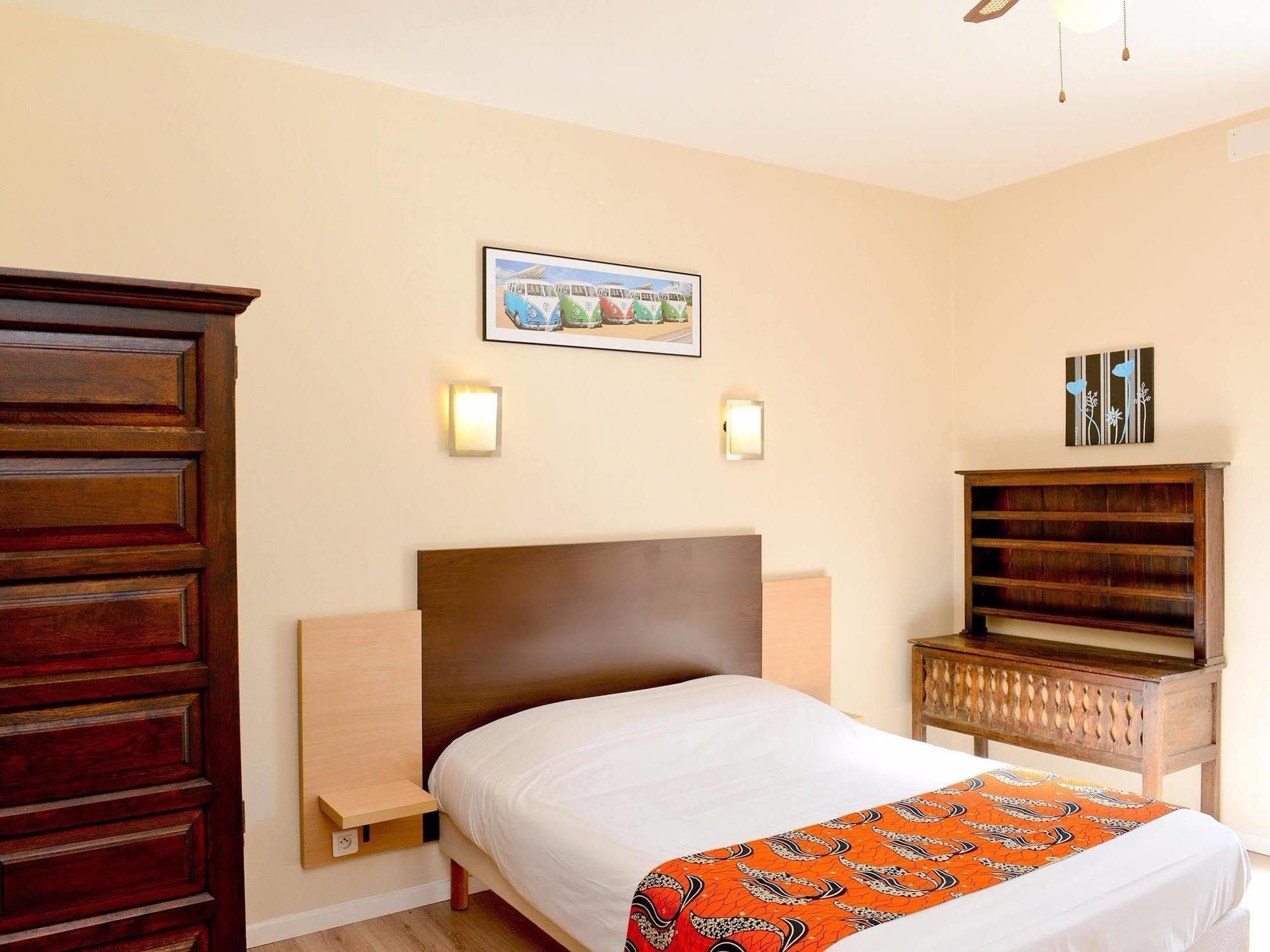 Logis Hostellerie Du Neez Gan Bagian luar foto